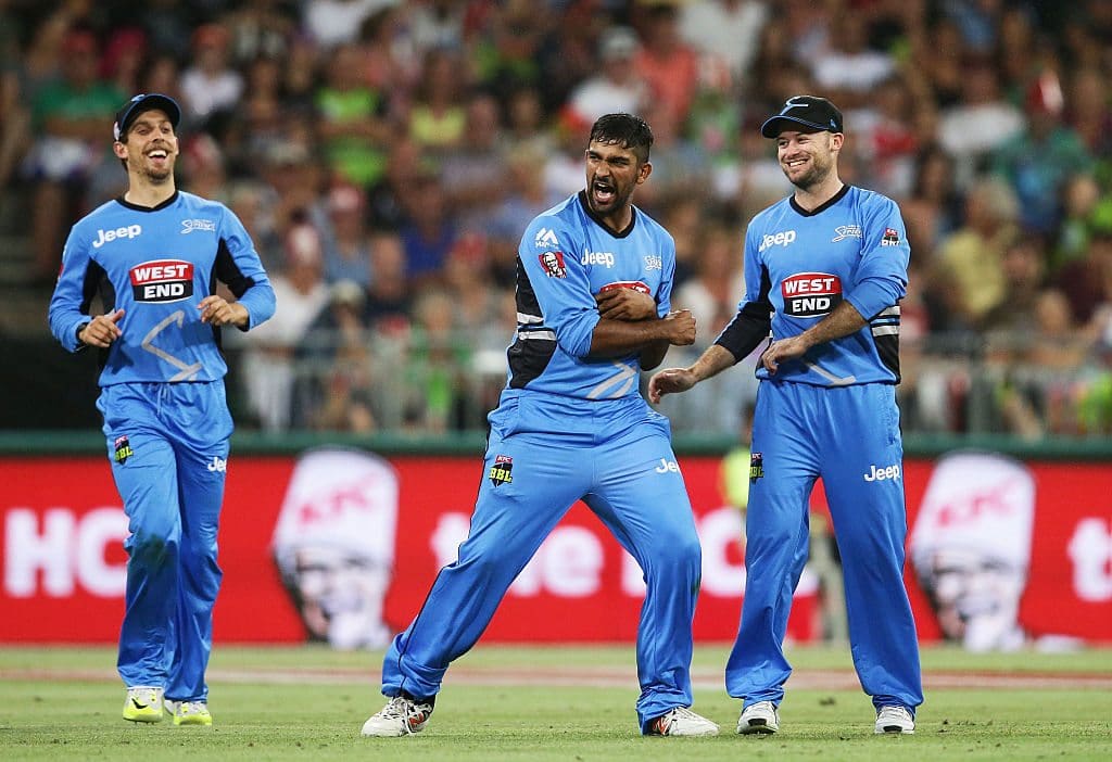 Big Bash League – Thunder v Strikers