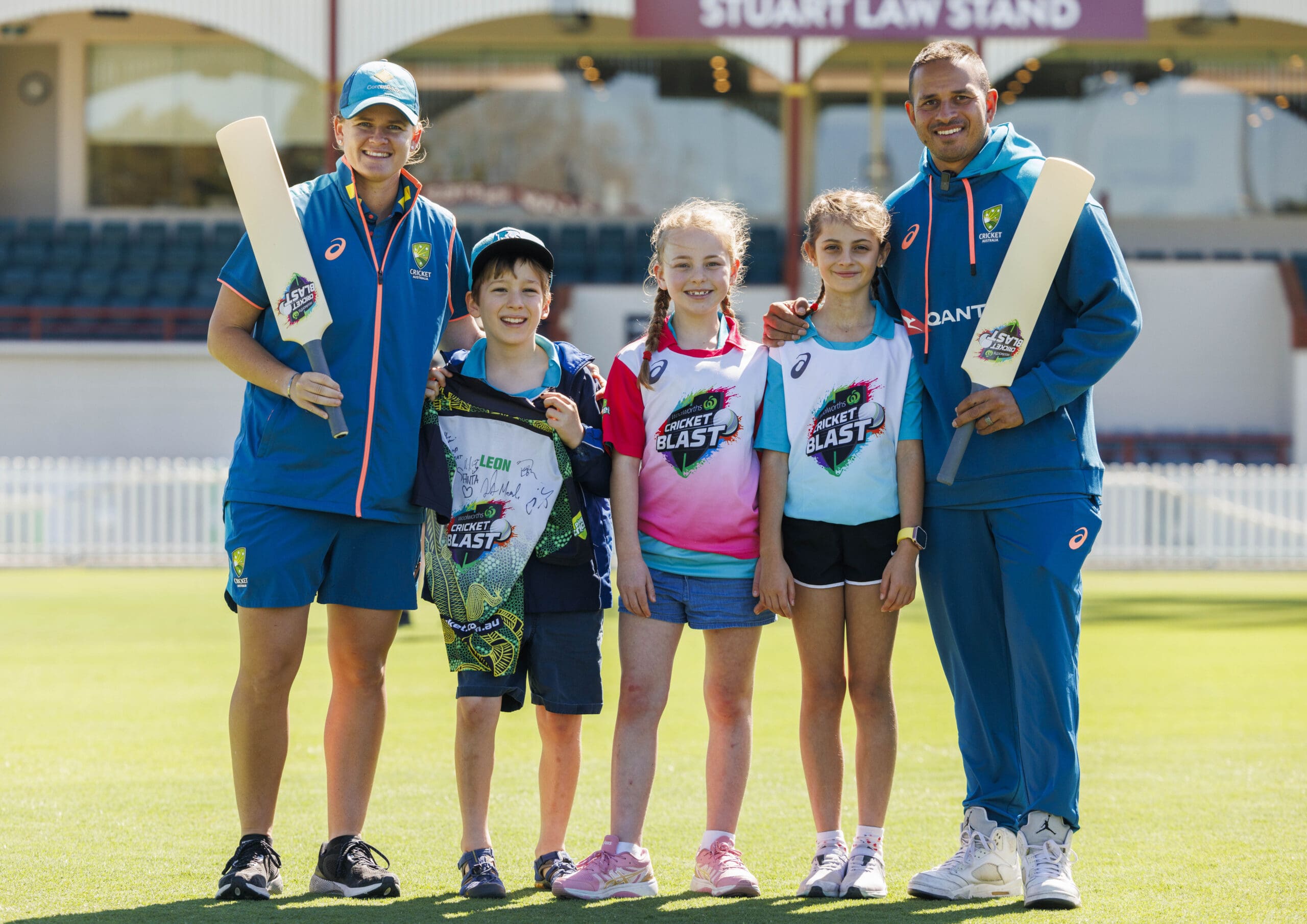 Usman Khawaja and Jess Jonassen